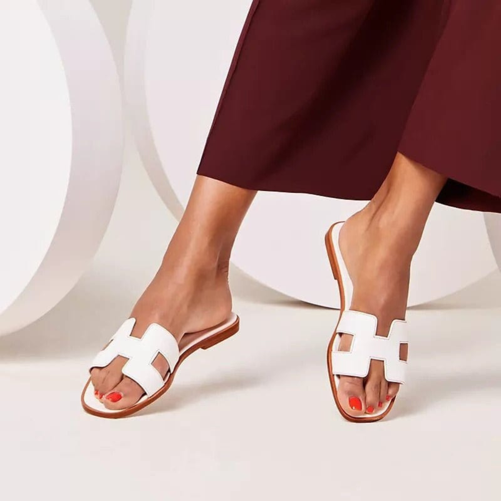 Renate - Open Teen Platte Slippers met Ademend Ontwerp Velani