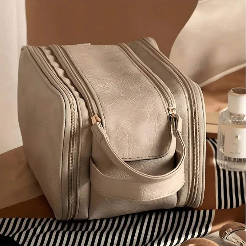 Mathilde – Grote Draagbare Make-up Tas met Ritssluiting Velani