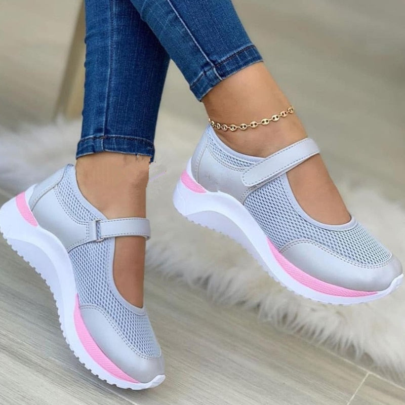 Carol – Veterschoenen met ronde neus van mesh en dikke zool Velani