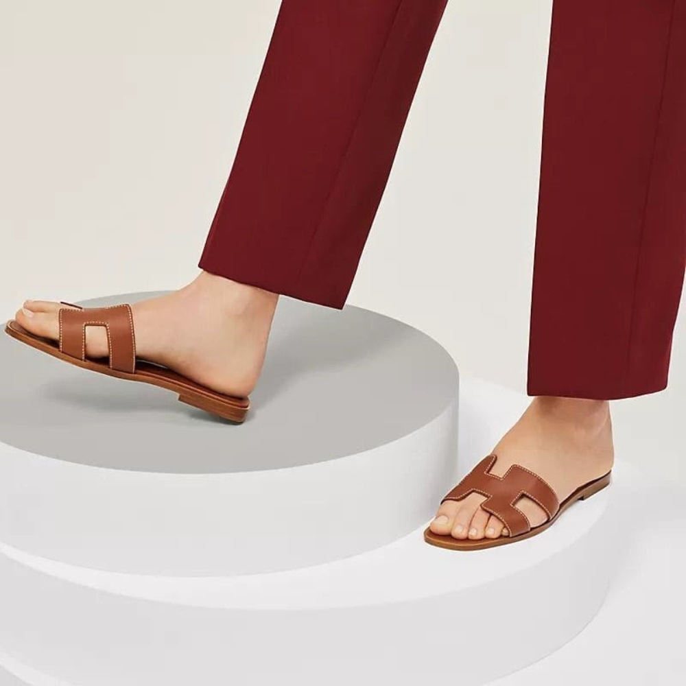Renate - Open Teen Platte Slippers met Ademend Ontwerp Velani