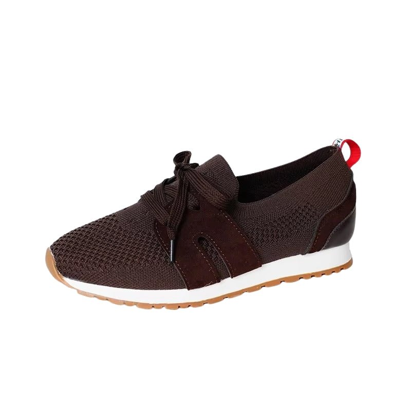 Emily – Ademende sneakers met vetersluiting en ronde neus Velani