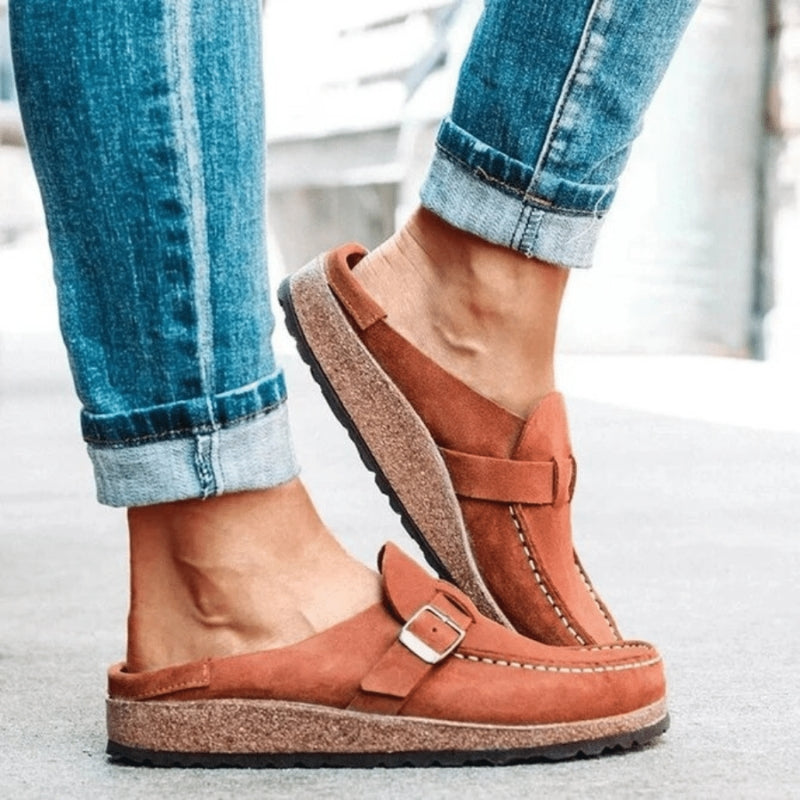 Anna – Platte Schoenen met Open Hak en Verstelbare Gesp Velani