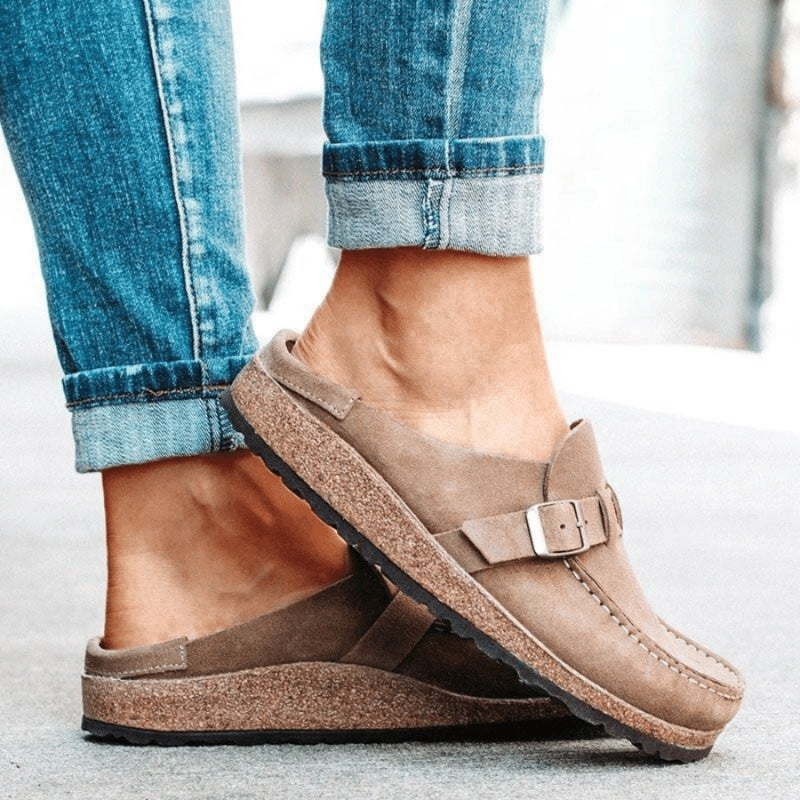 Anna – Platte Schoenen met Open Hak en Verstelbare Gesp Velani