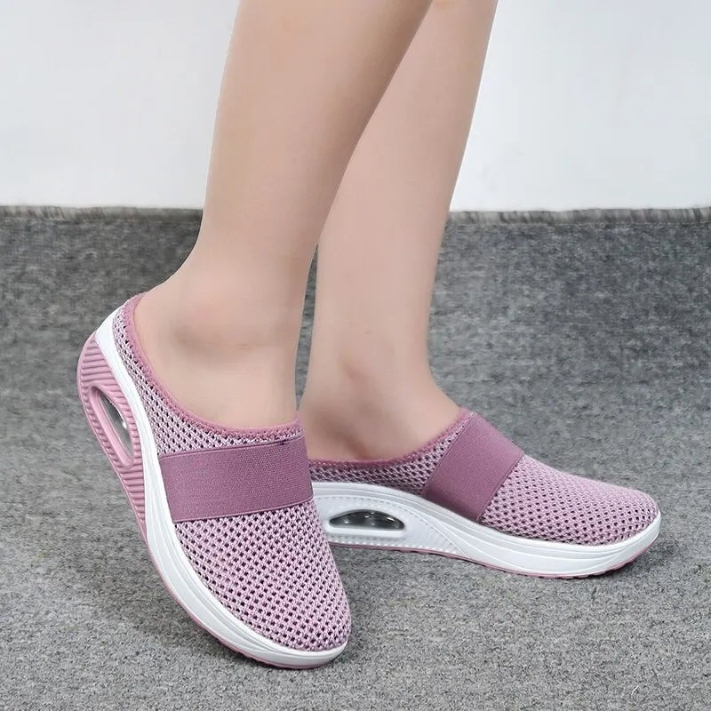 Abigail – Ronde neus wedges schoenen met ademend ontwerp Velani