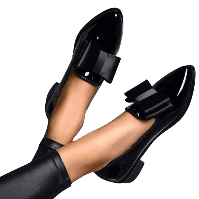 Sarah – Schoenen met Chunky Hak, Strik en Puntige Neus Velani