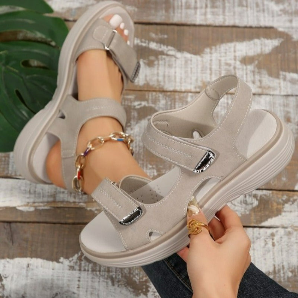Selina – Sandalen met Dikke Zool en Verstelbare Bandjes Velani
