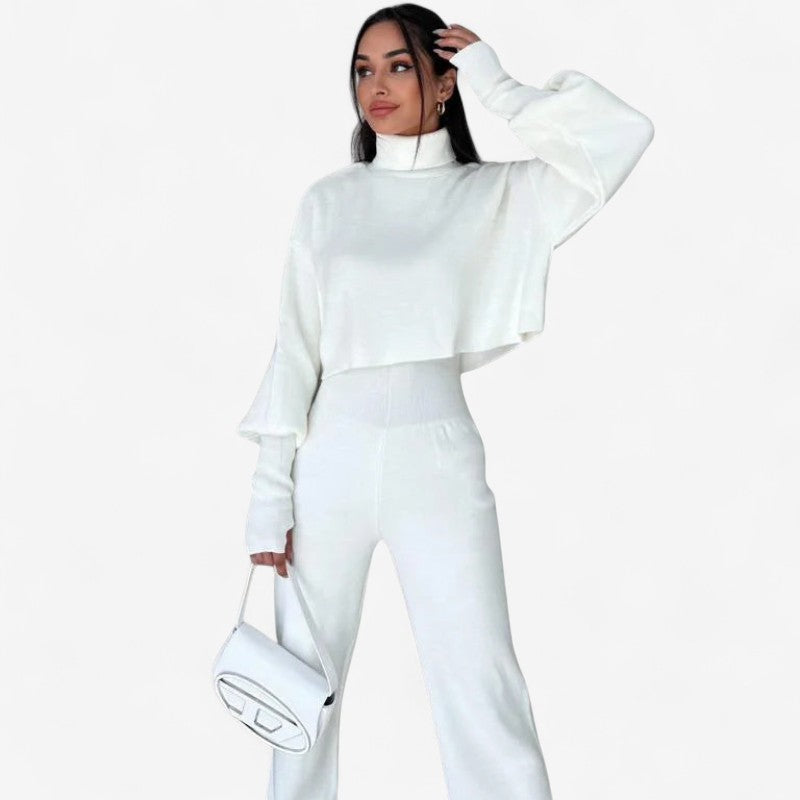 Kathy – Elegant tweedelig coltrui-setje met wijde broek Velani