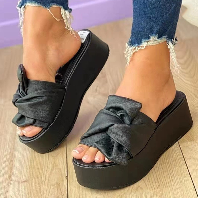 Amara – Hoge Hakken Sandalen met Dikke Zool en Open Teen Velani