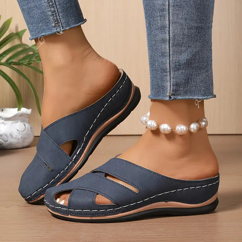 Diana – Sandalen met Ronde Neus Gekruiste Bandjes en Antislipzool Velani